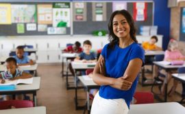 Real-Time Visual Feedback Boosts Teacher Candidates’ Use of Open-Ended Questions