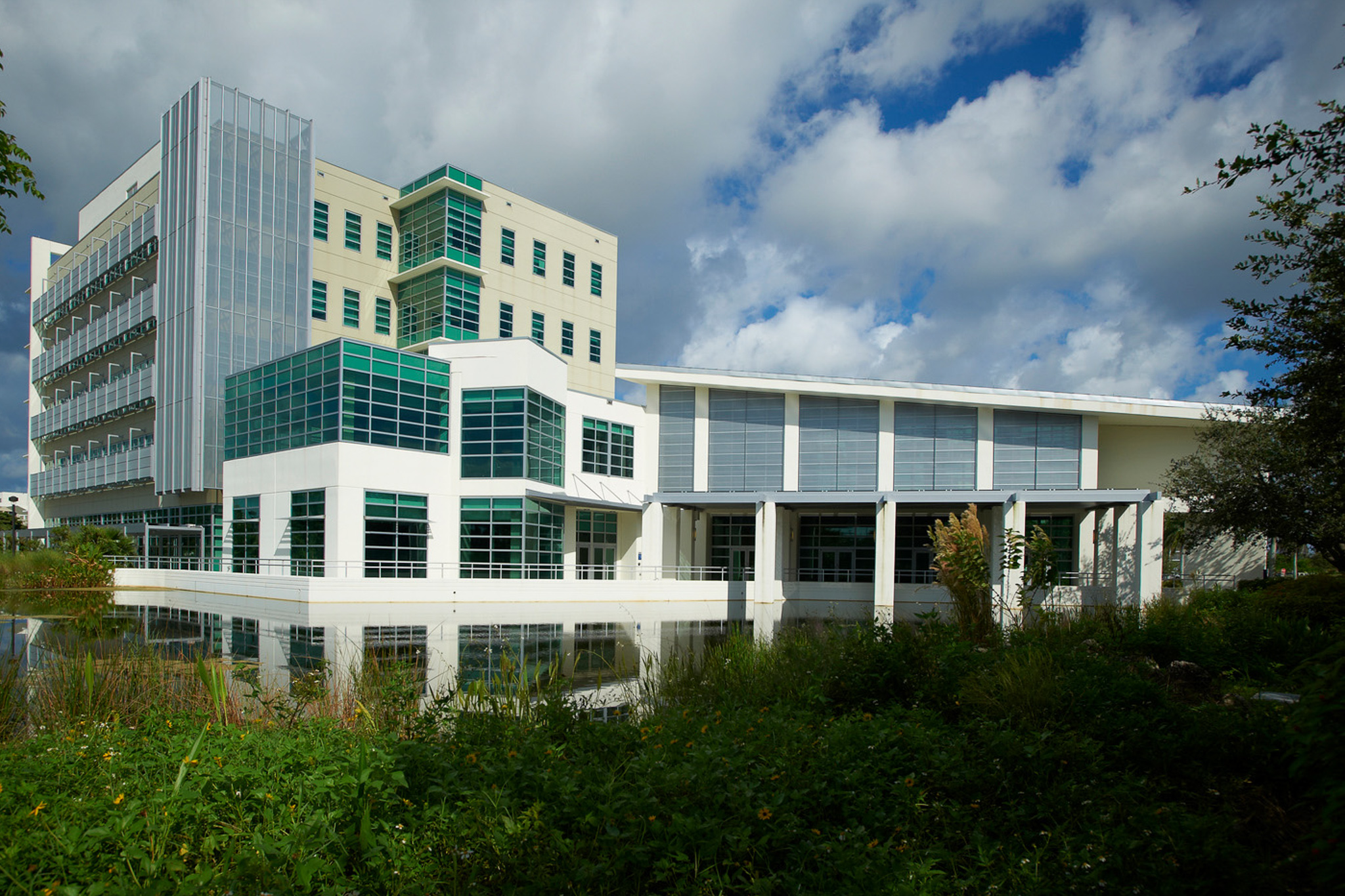 FAU College of Engineering and Computer Science Continues Its Steep Ascent in National Rankings