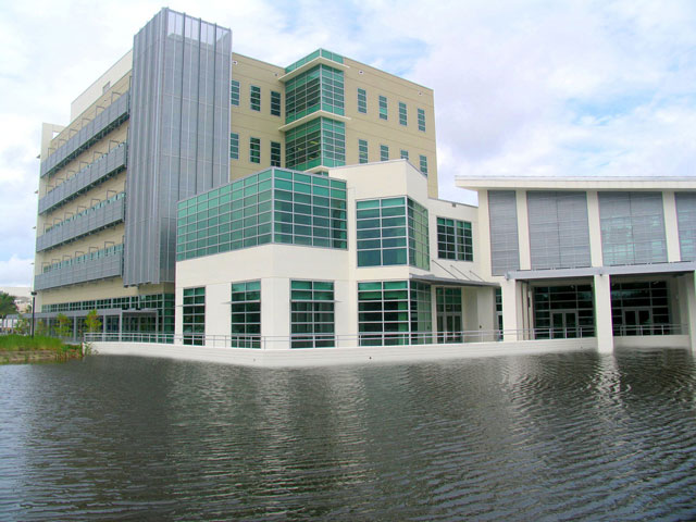 FAU Club Outside 