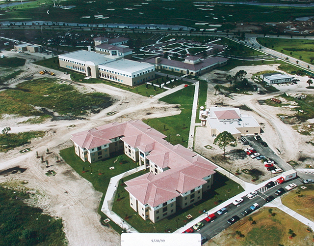 4-campusaerial1999