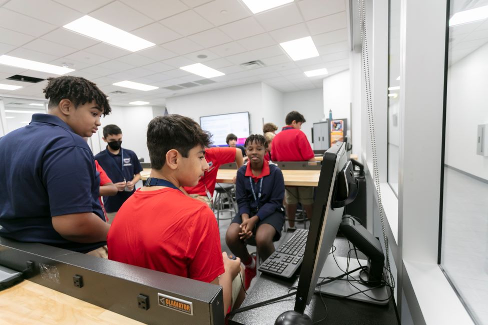 Florida Atlantic University’s A.D. Henderson University School (ADHUS) is ranked the No. 3 “Best School” among both elementary and middle schools in the state of Florida according to Niche for 2025.