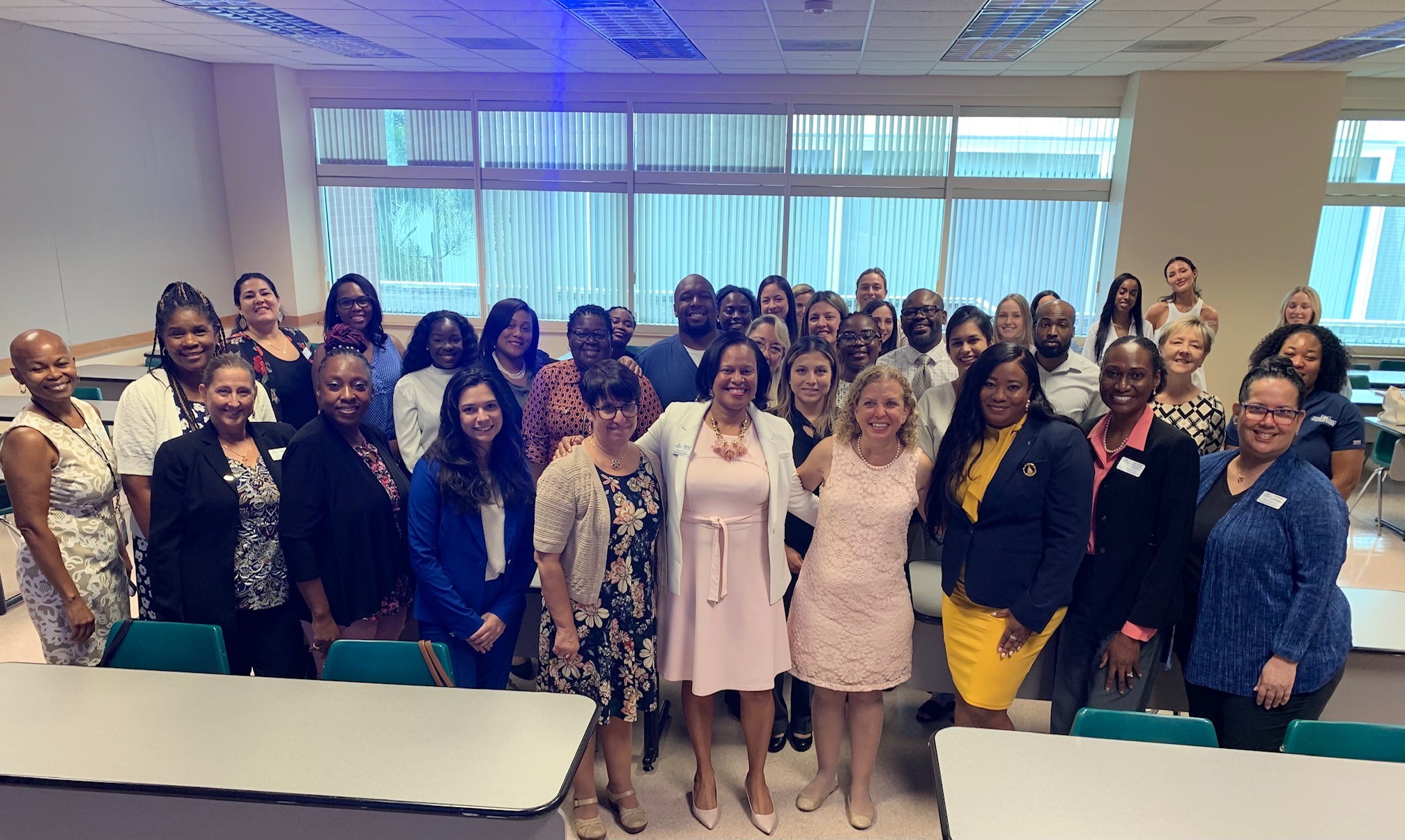 Congresswoman Debbie Wasserman Schultz Visits FAU Davie Campus