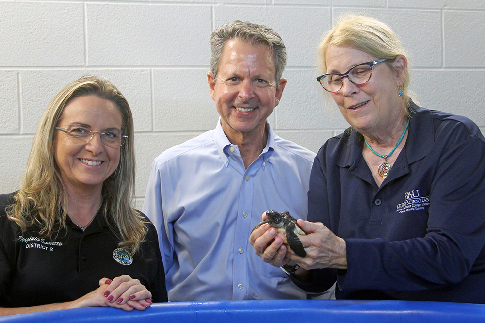 Palm Beach County Commissioners Tour Florida Atlantic’s Marine Science Lab